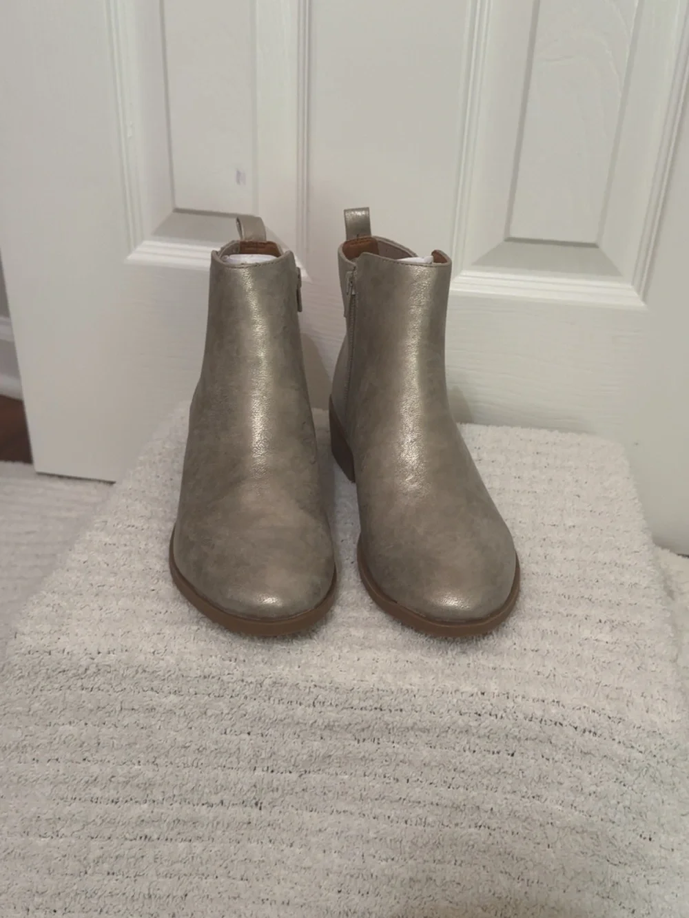 wonder nation Metallic Taupe Chelsea Ankle Boots for Kids